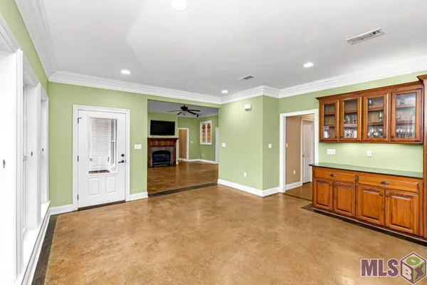 $290,000 | 2210 South Willow Ridge Avenue, Port Allen, LA 70767