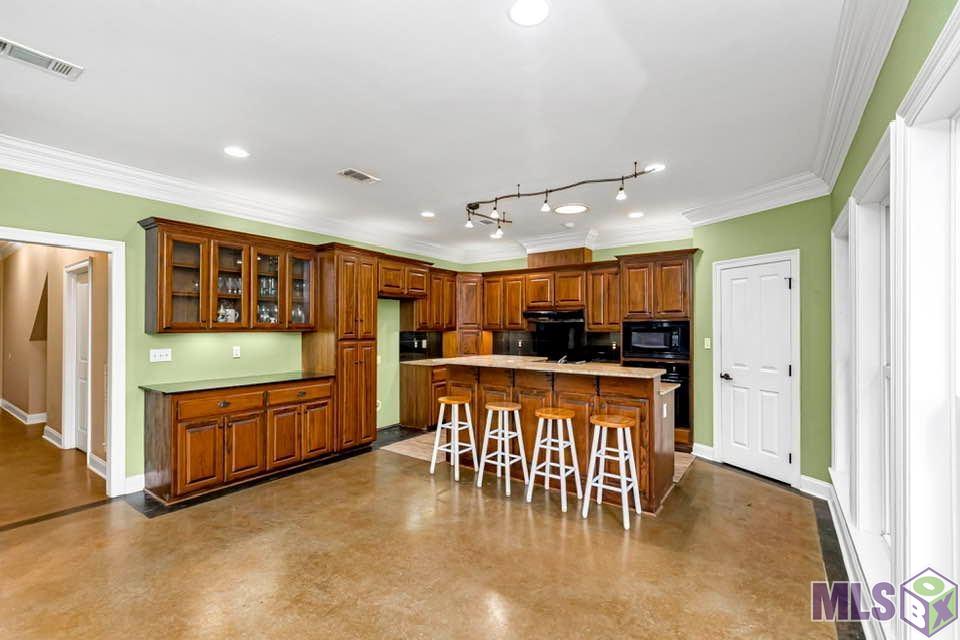 2210 South Willow Ridge Avenue Port Allen, LA 70767 - Photo 8 of 26