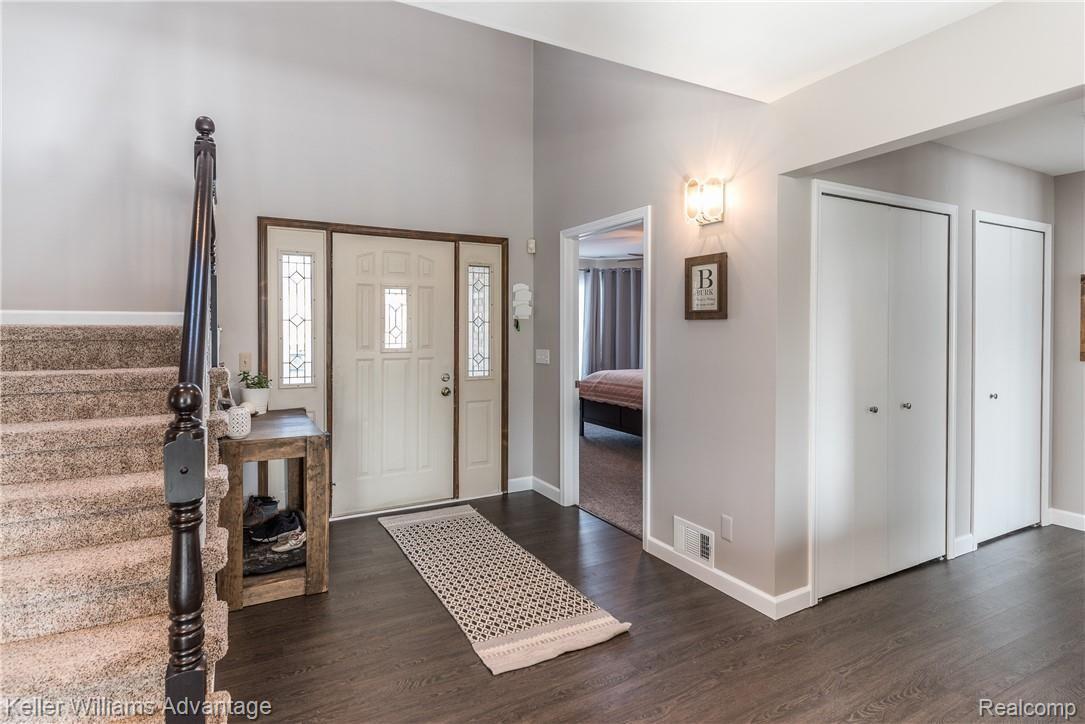 19030 Van Road Livonia, MI 48152 - Photo 5 of 59 DSC_9567.jpg