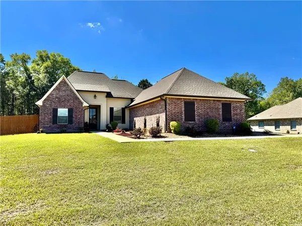$365,000 | 102 Madalyn Drive, Natchitoches, LA 71457