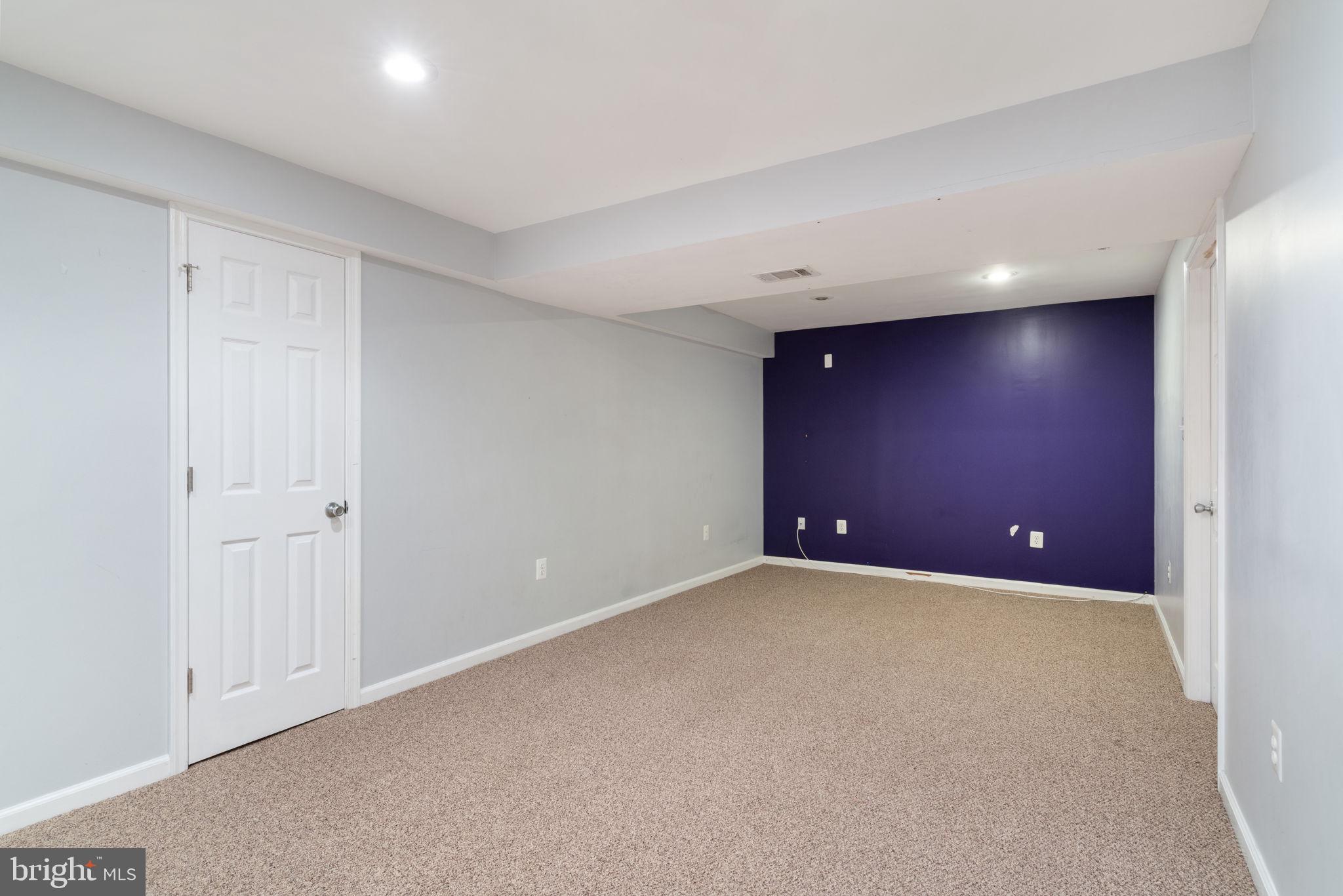 4084 Braxton Road Chantilly, VA 20151 - Photo 35 of 46 Rec room
