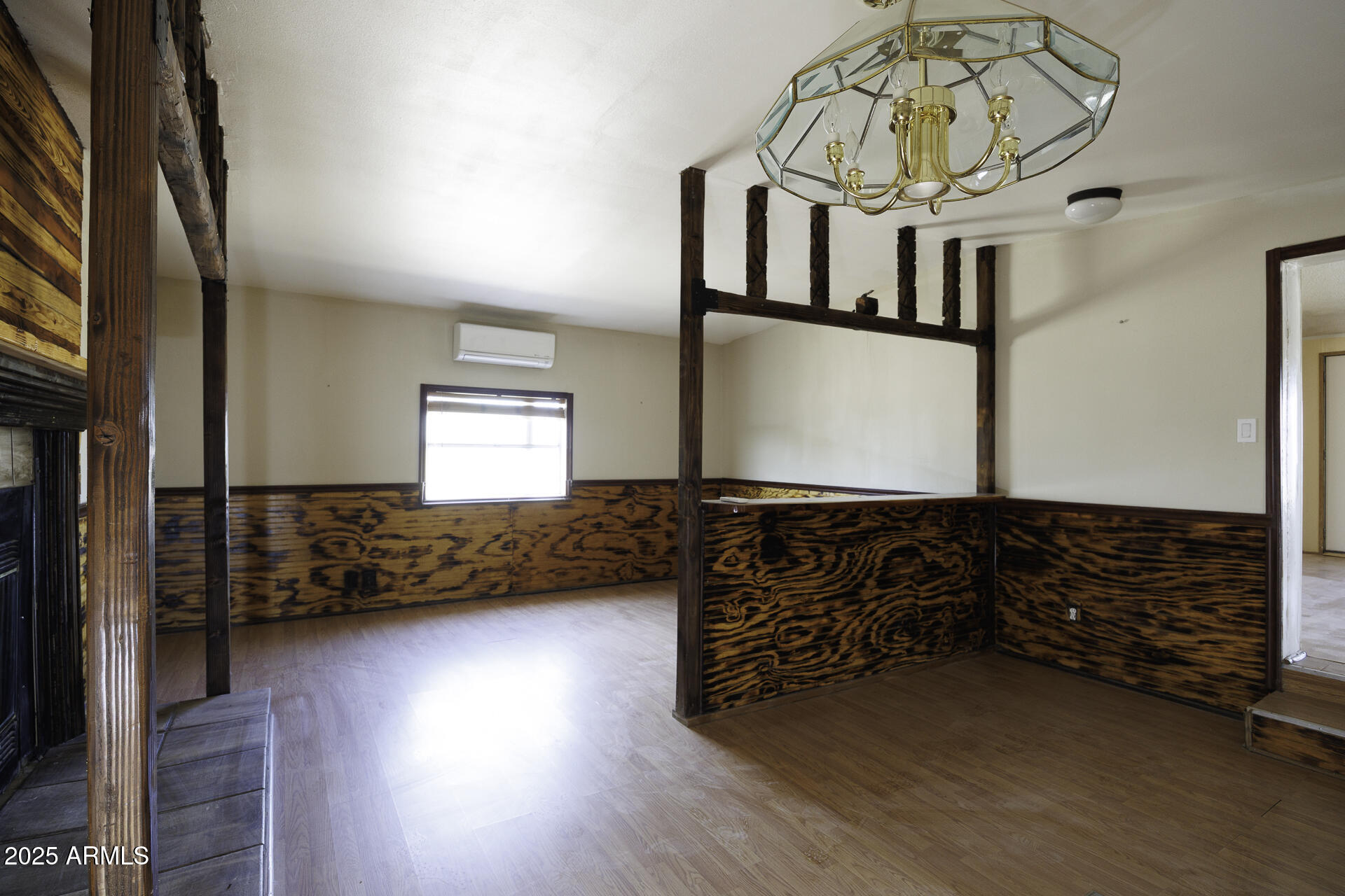 9505 West Milligan Road Arizona City, AZ 85123 - Photo 11 of 45 a view of entryway with wooden floor