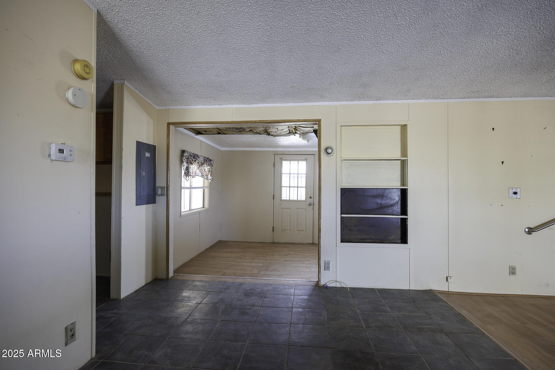 9505 West Milligan Road Arizona City, AZ 85123 - Photo 16 of 45 a view of an empty room