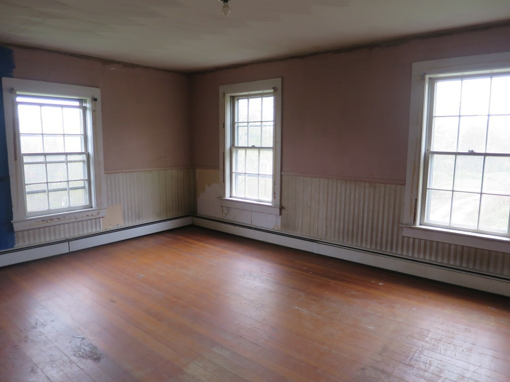 111 Fenton Road Monson, MA 01057 - Photo 8 of 28