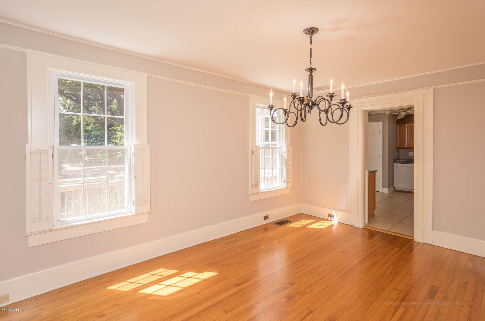 844 Ribaut Road Beaufort, SC 29902 - Photo 11 of 38 DSC02463-1