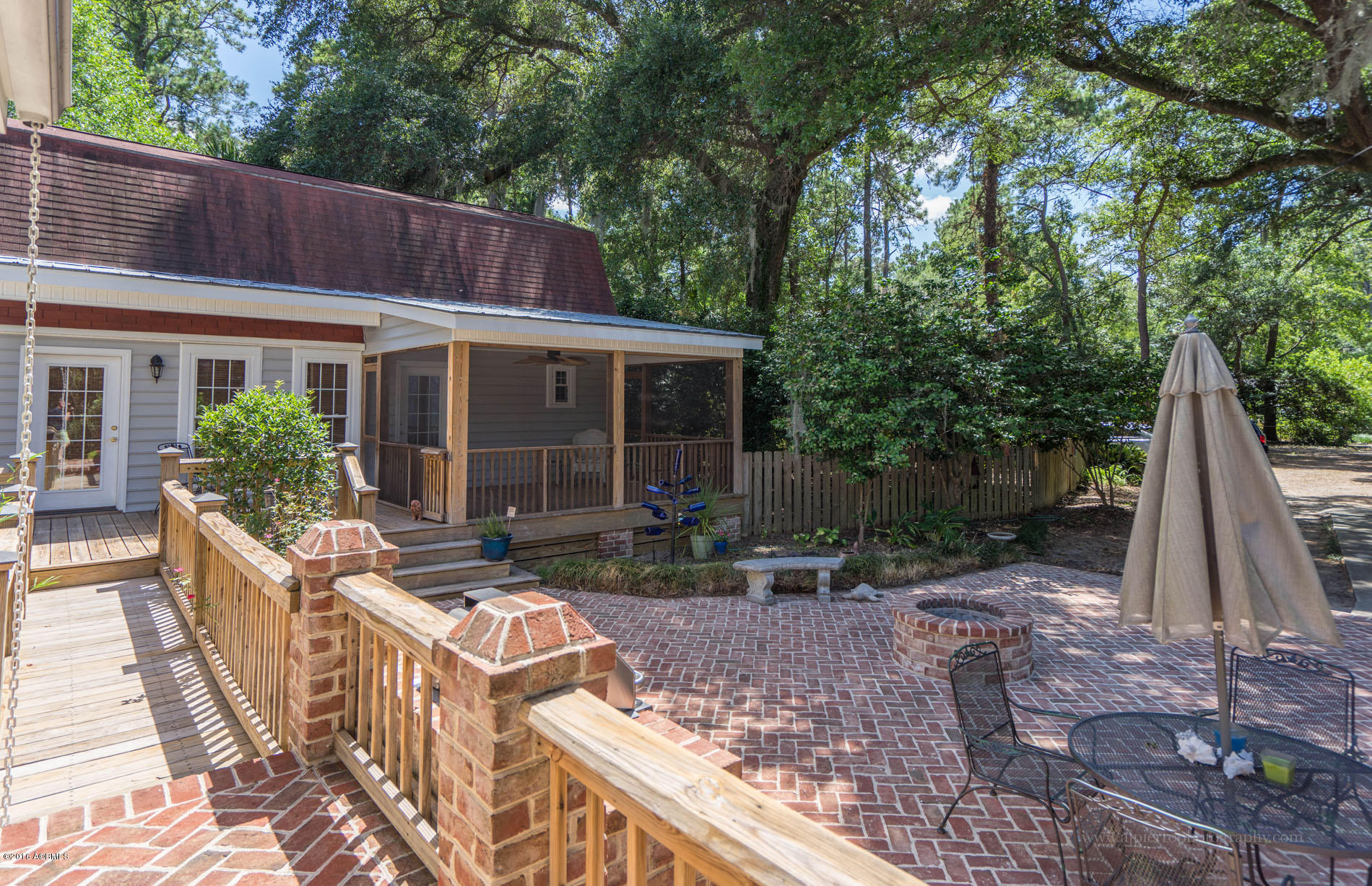 844 Ribaut Road Beaufort, SC 29902 - Photo 3 of 38 DSC02391-1