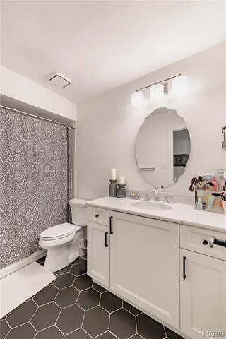 $400,000 | 5314 Kenrick Parke Drive, St. Louis, MO 63119