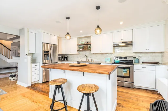 $4,300 | 279 Marcy Street, Unit 3, Portsmouth, NH 03801