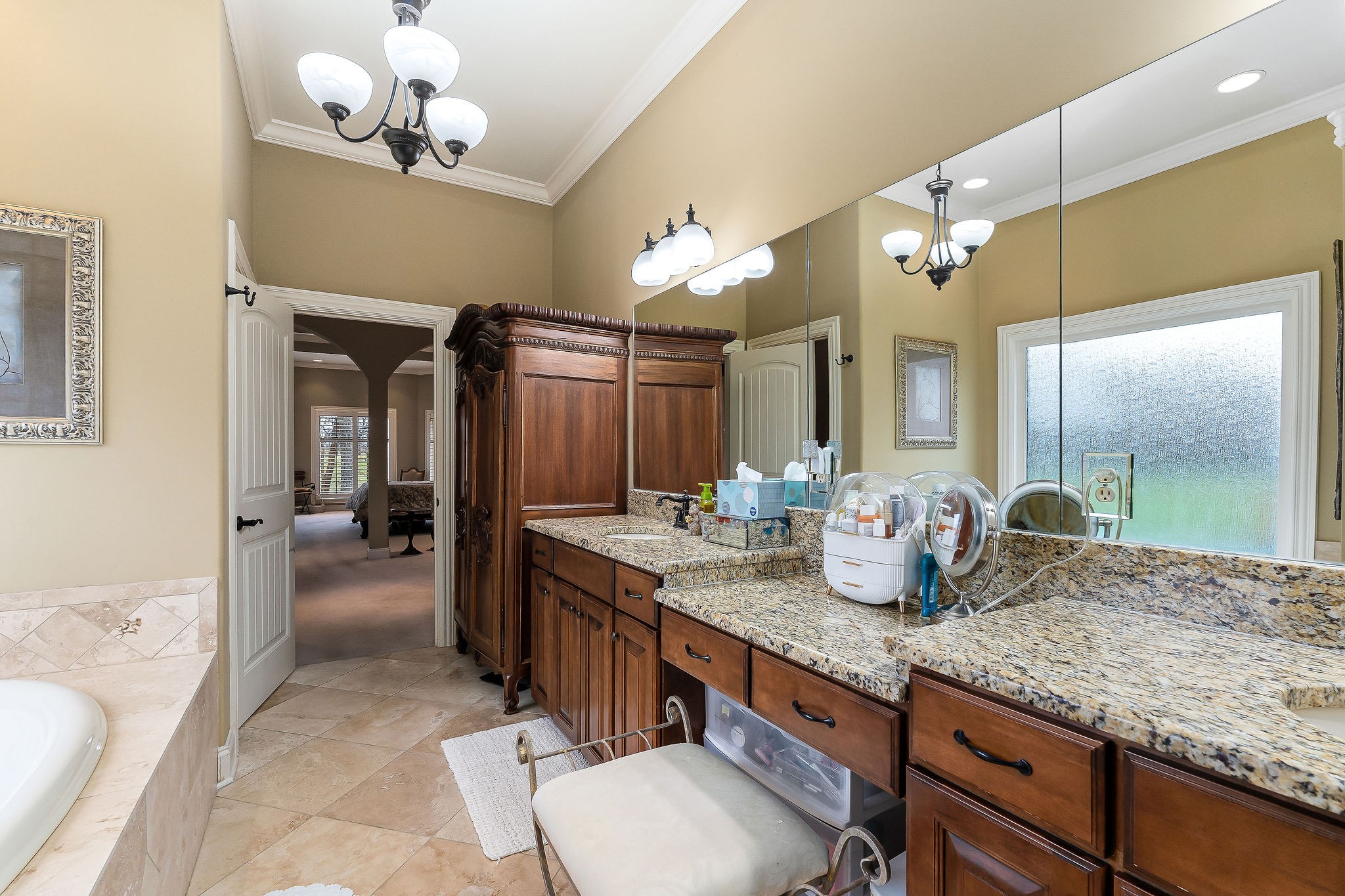 608 Ridgecrest Lane Lebanon, TN 37087 - Photo 27 of 69 Primary Bath Suite