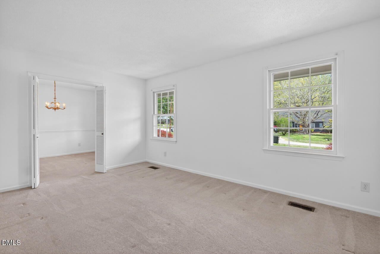 4905 Reigal Wood Road Durham, NC 27712 - Photo 9 of 40