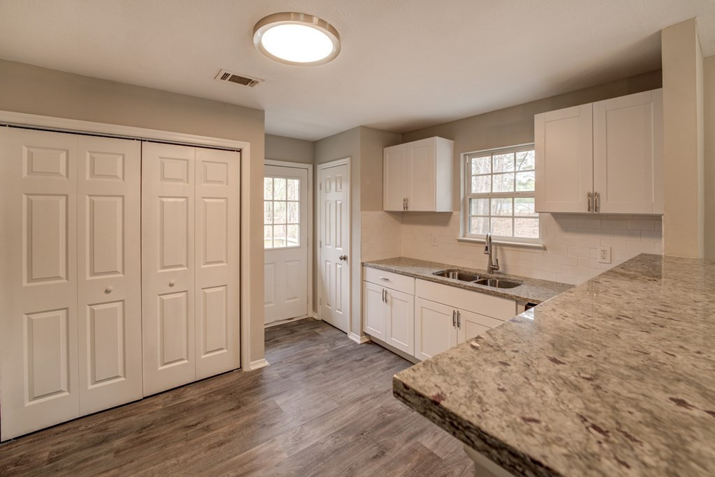 1617 Oakwood Road Thomson, GA 30824 - Photo 8 of 24 Gallery Image 8