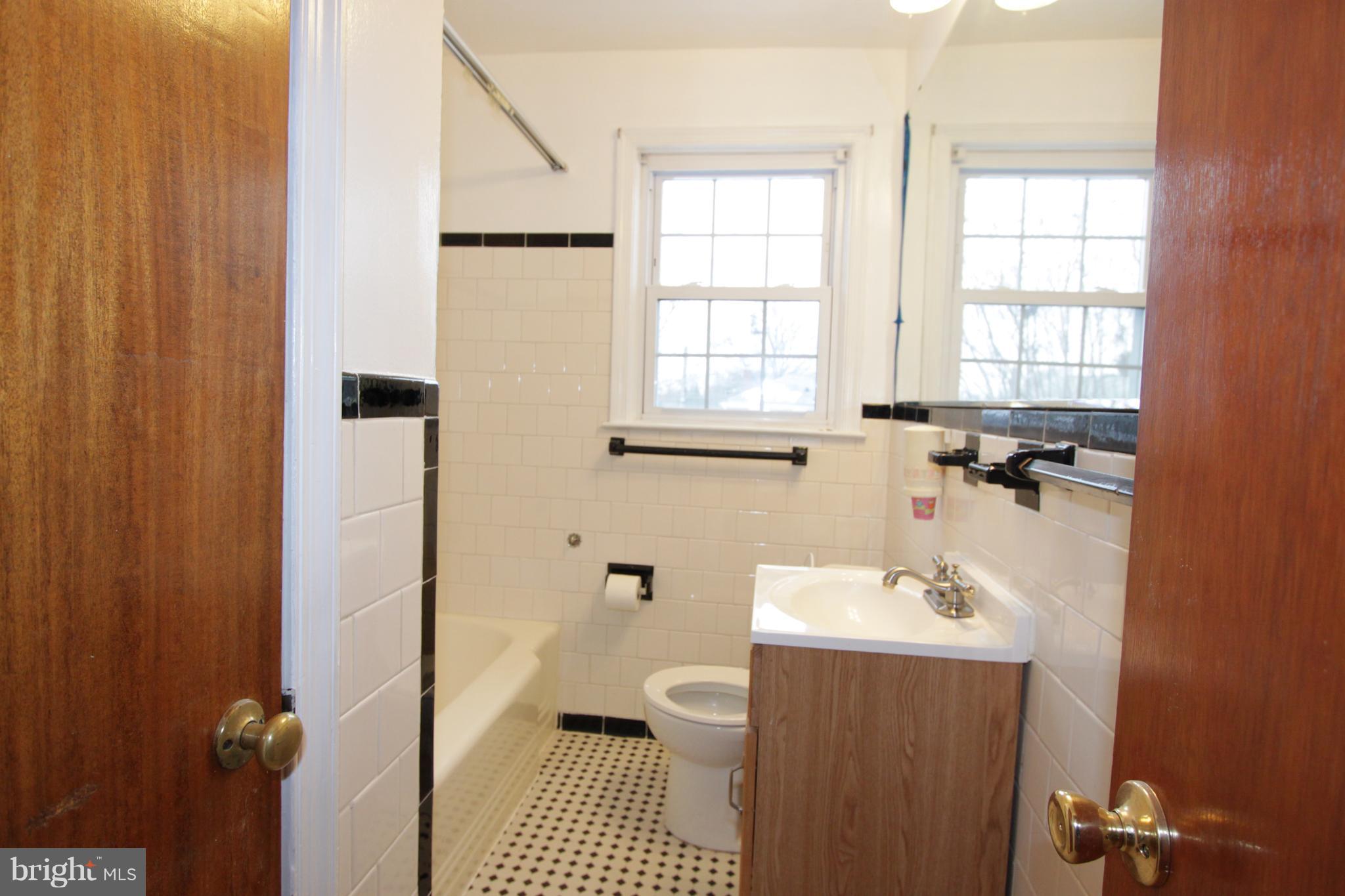 114 Garden Ridge Road Catonsville, MD 21228 - Photo 20 of 36