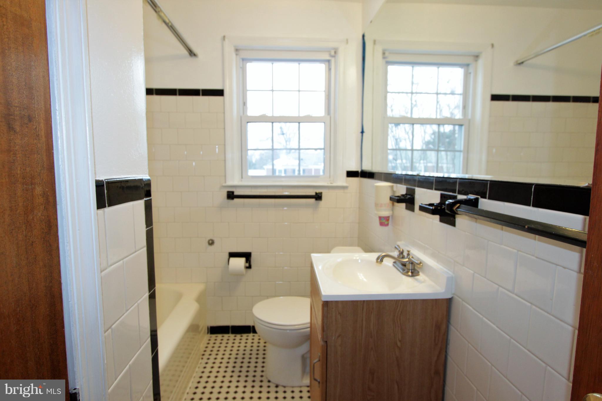 114 Garden Ridge Road Catonsville, MD 21228 - Photo 23 of 36