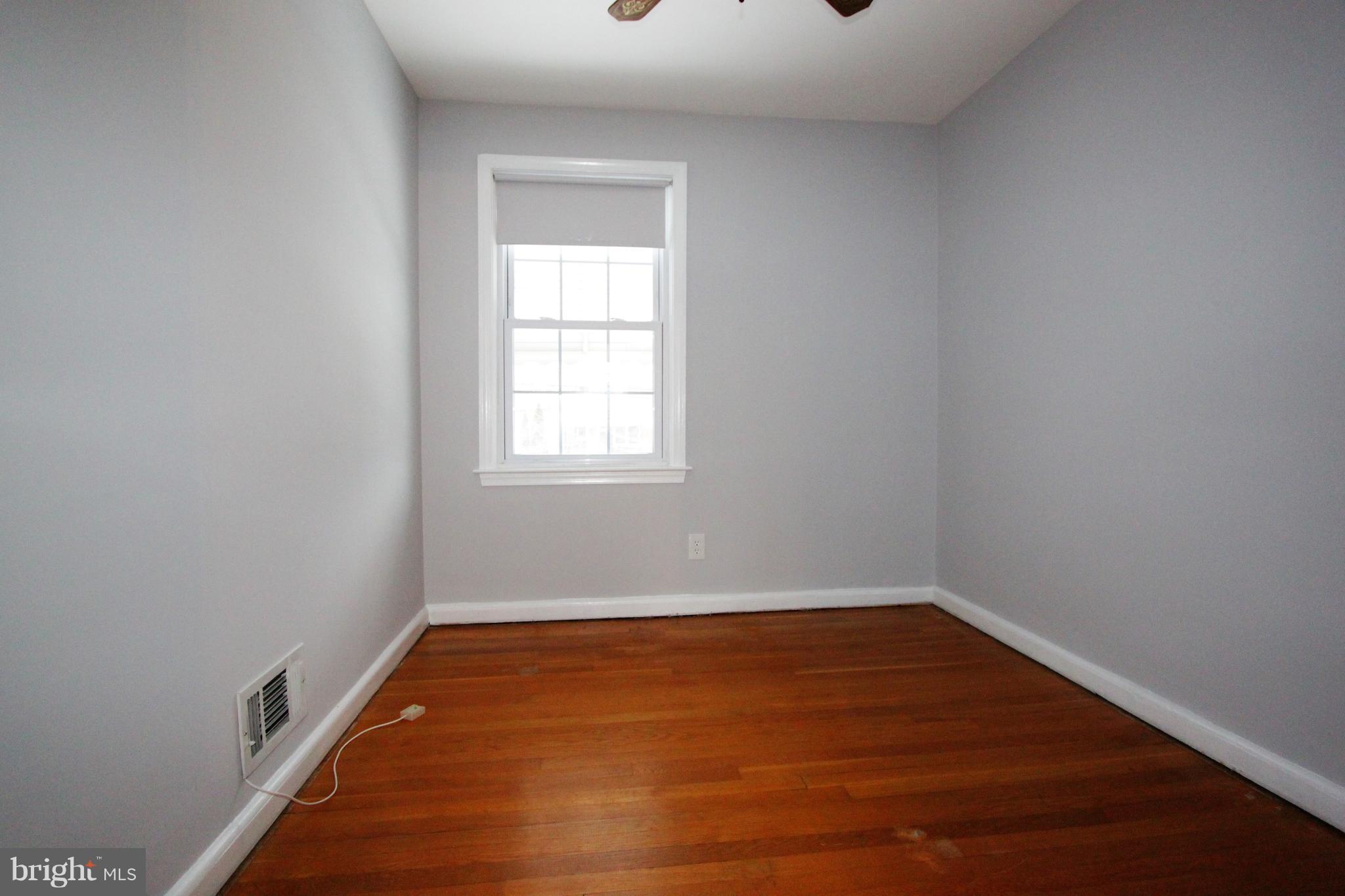 114 Garden Ridge Road Catonsville, MD 21228 - Photo 10 of 36