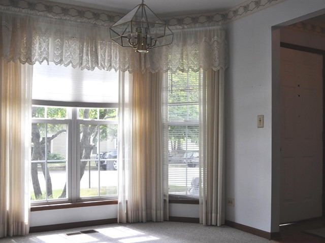 671 Bent Ridge Lane, Unit 671 Elgin, IL 60120 - Photo 3 of 17