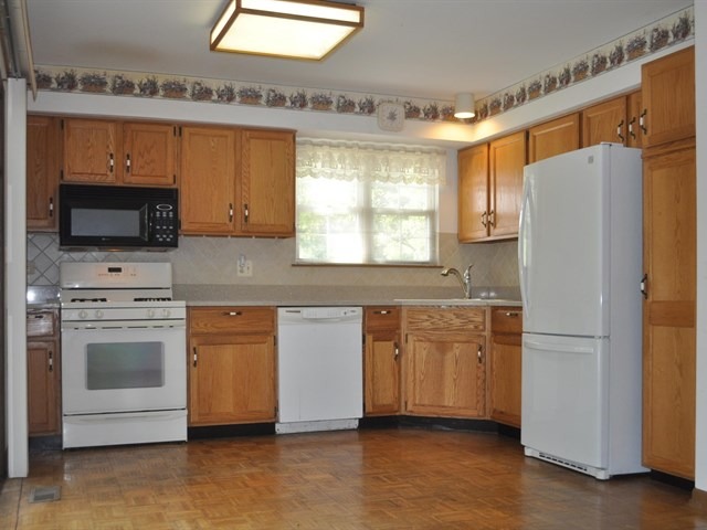 671 Bent Ridge Lane, Unit 671 Elgin, IL 60120 - Photo 5 of 17