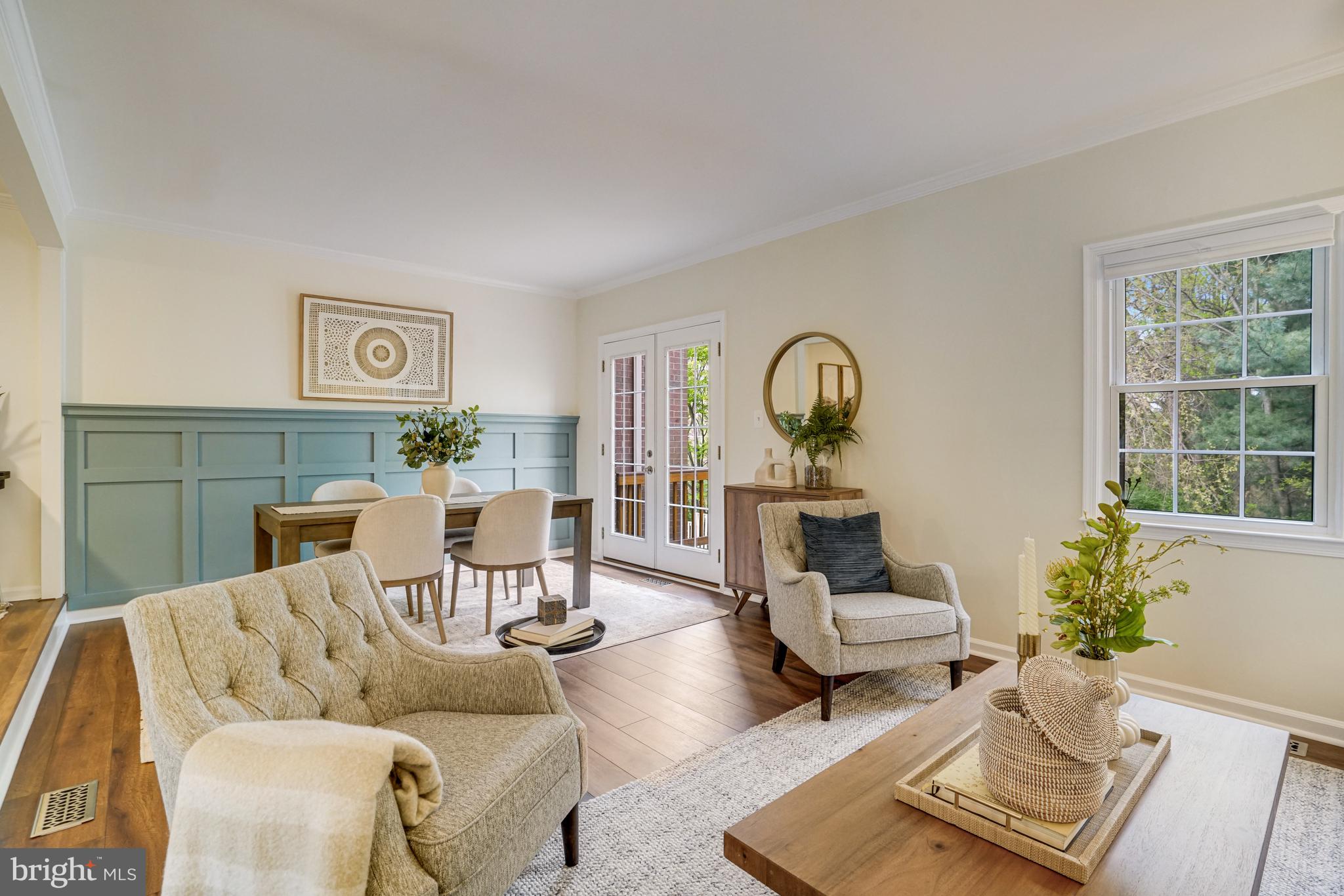 2266 Cartbridge Road Falls Church, VA 22043 - Photo 7 of 48 a living room with furniture
