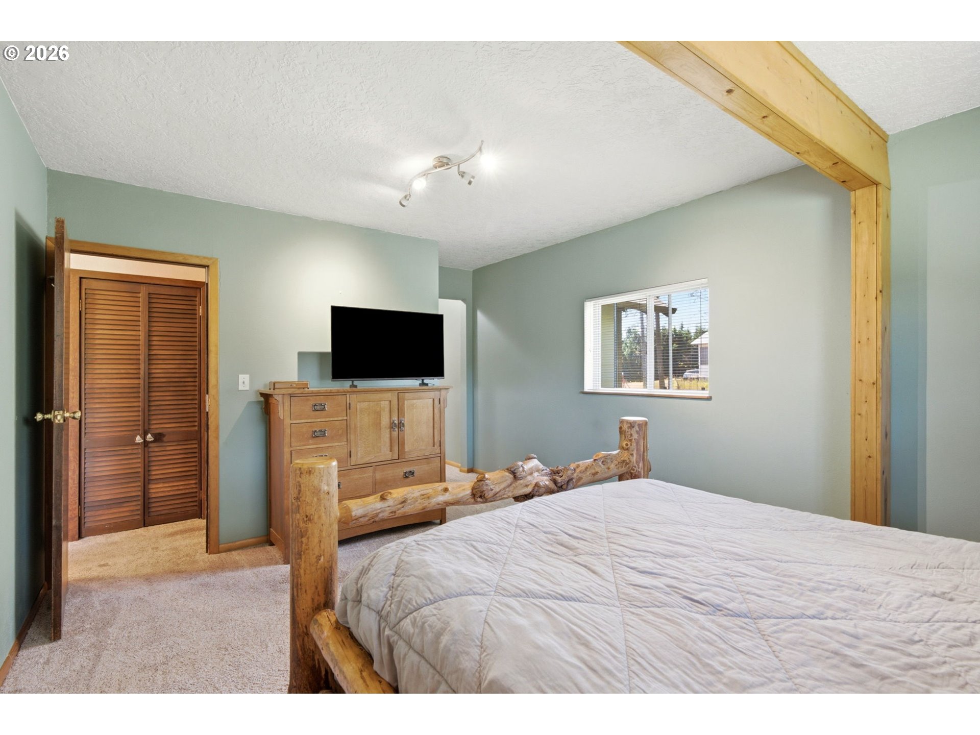 1109 Country Club Road Hood River, OR 97031 - Photo 38 of 40