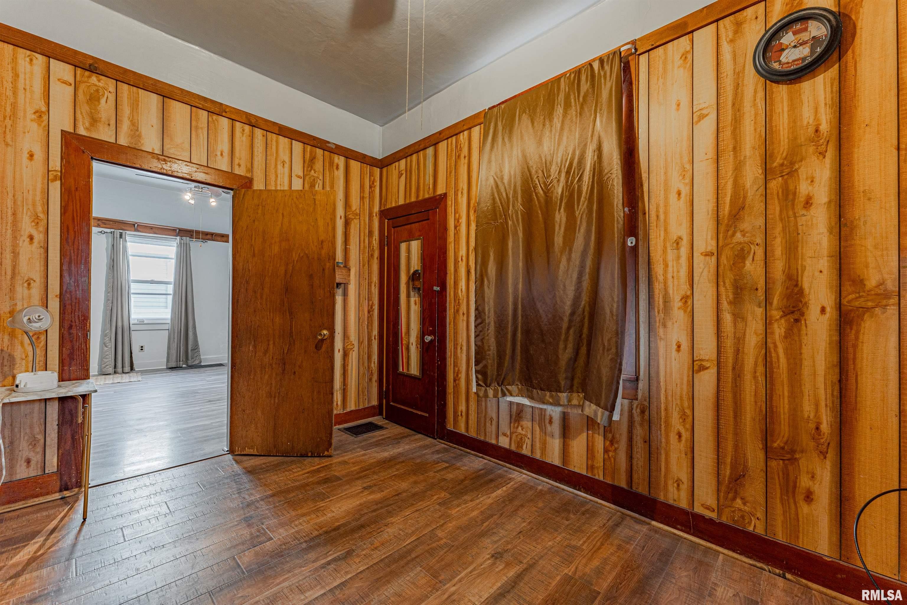 348 5th Street Lincoln, IL 62656 - Photo 14 of 25