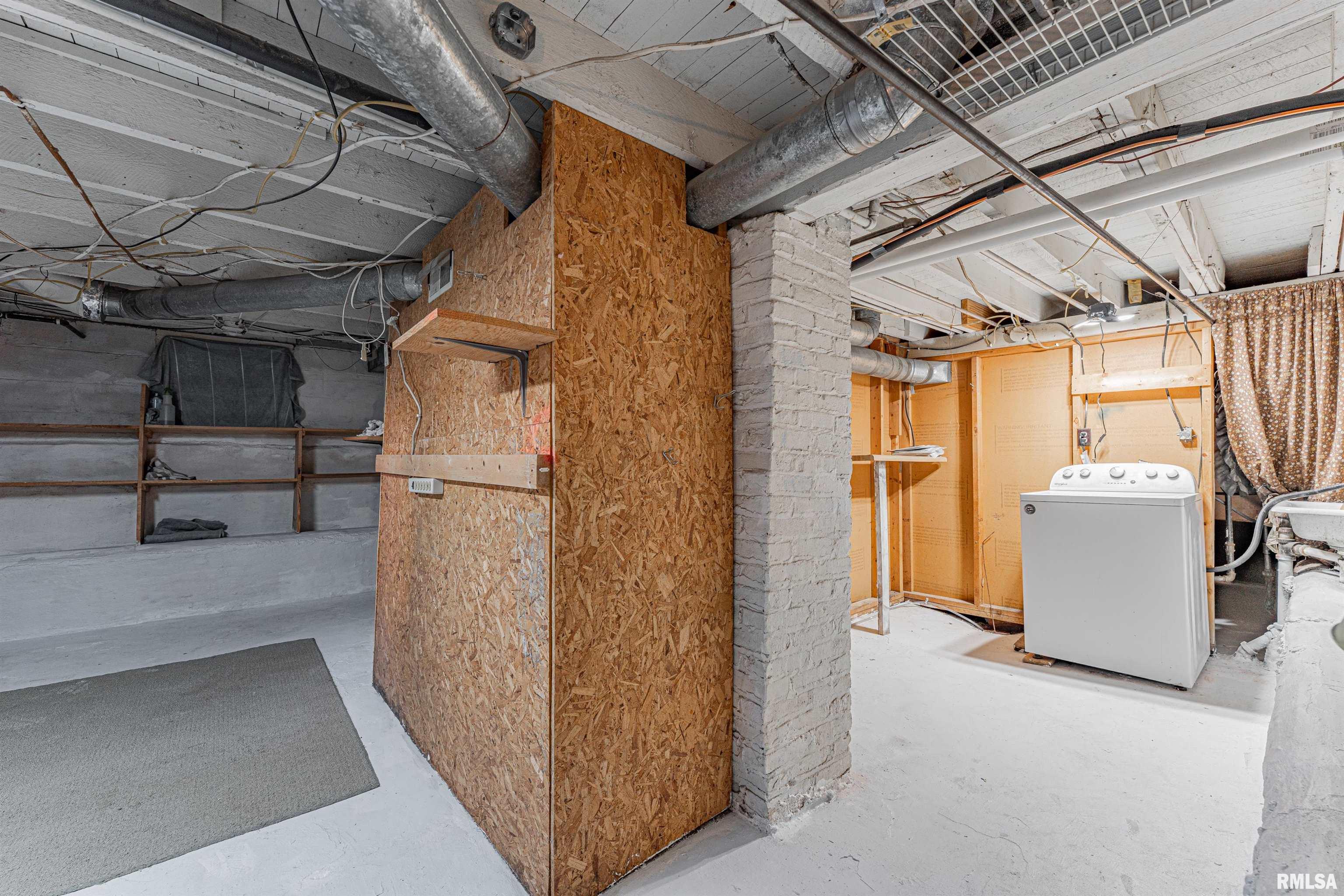 348 5th Street Lincoln, IL 62656 - Photo 18 of 25