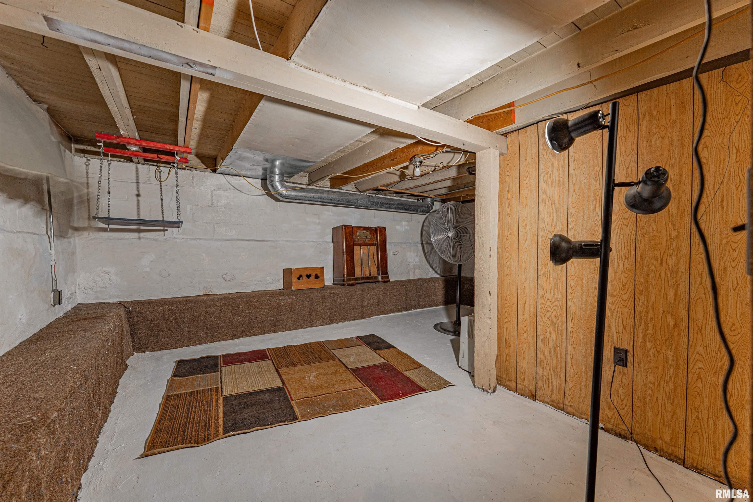 348 5th Street Lincoln, IL 62656 - Photo 19 of 25