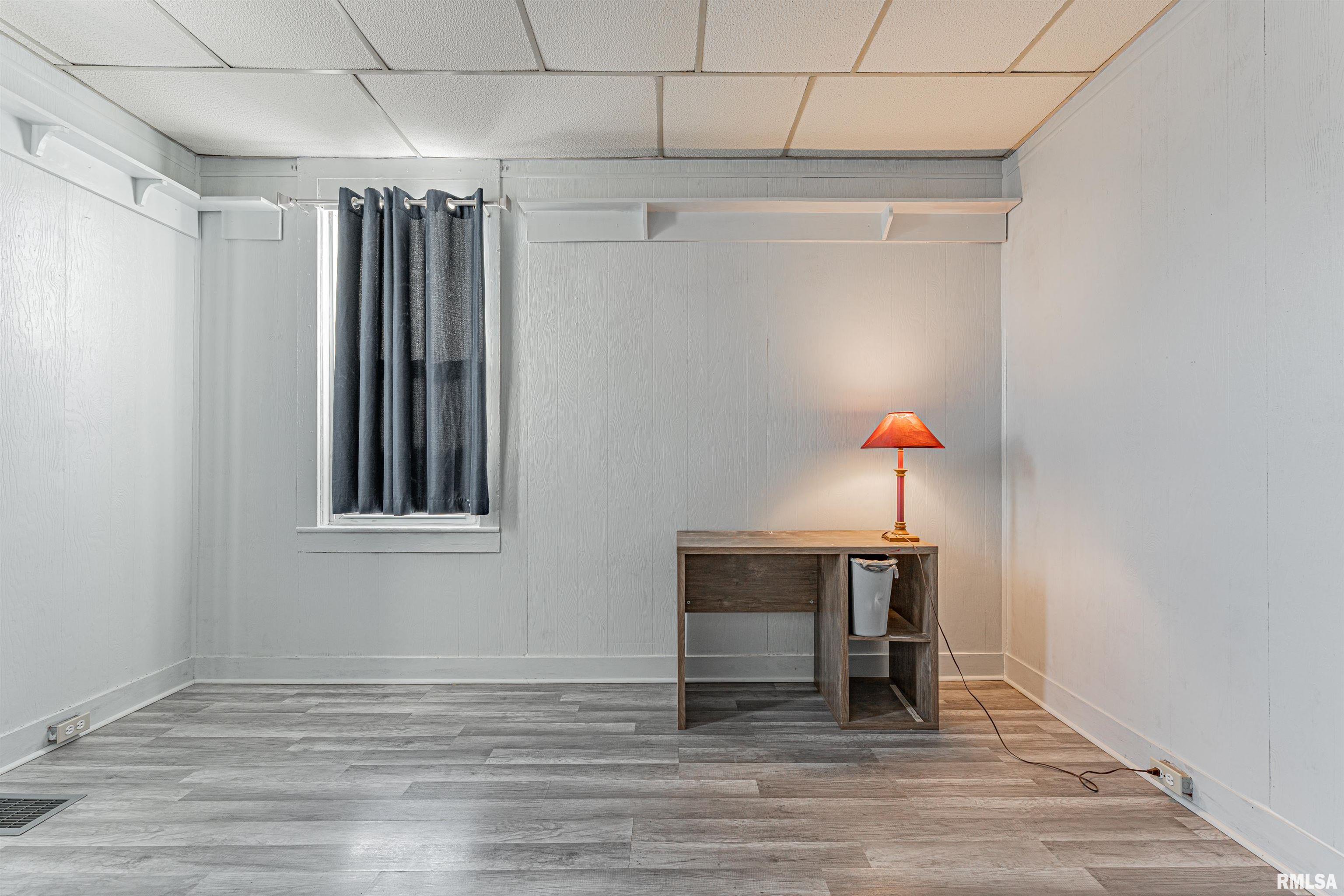 348 5th Street Lincoln, IL 62656 - Photo 10 of 25