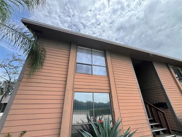 $1,000 | 423 East Sessoms Avenue, Unit 3, Lake Wales, FL 33853