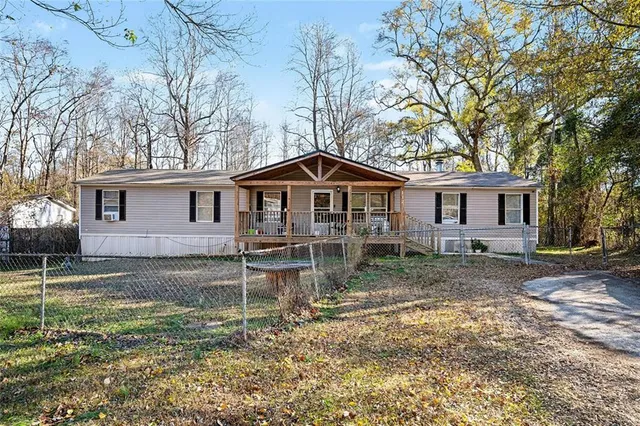 $220,000 | 112 Skyland Drive East, Locust Grove, GA 30248