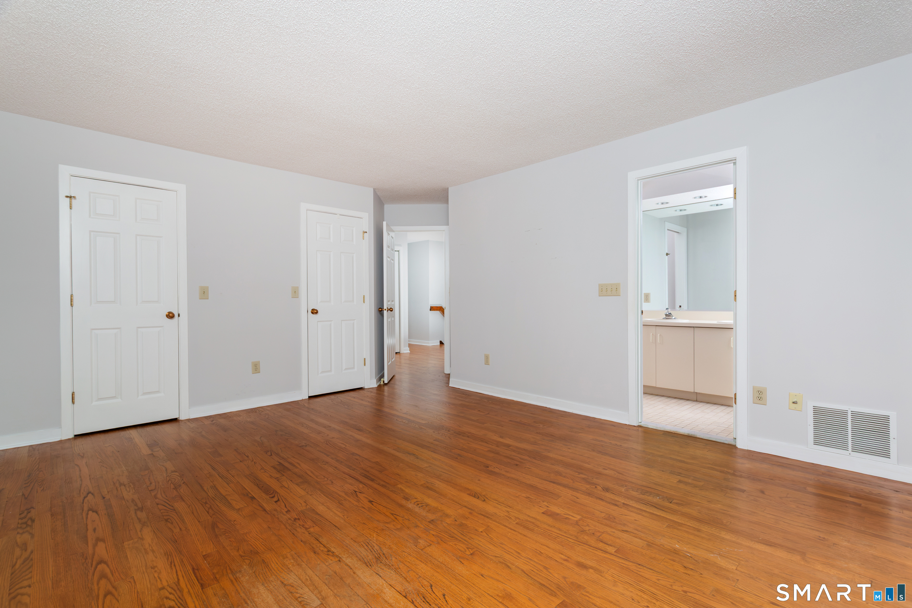 170 Glengarry Road, Unit 170 Fairfield, CT 06825 - Photo 20 of 36 Primary has 2 Large walk-in Closets
