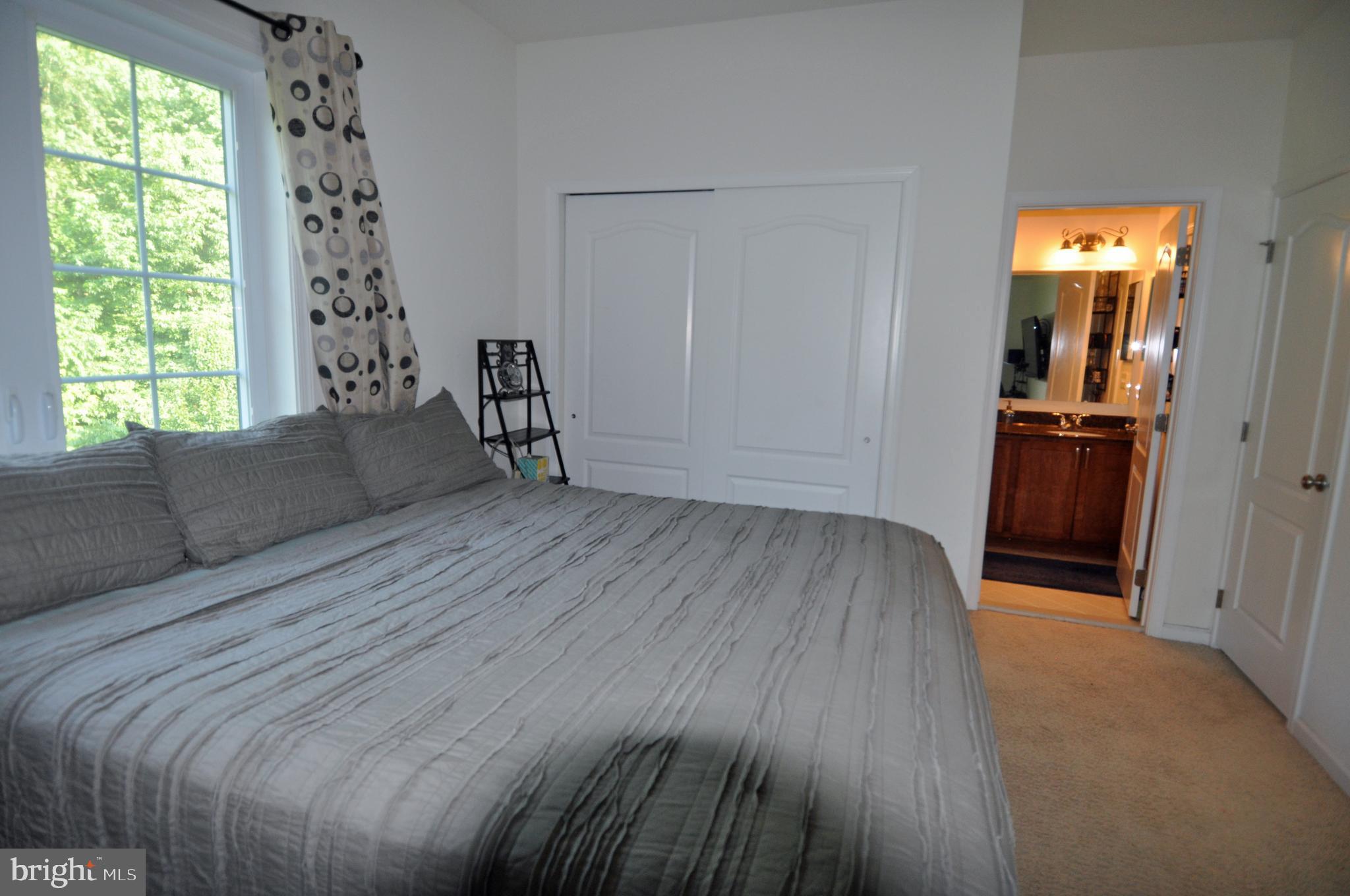 4002 Bridle Ridge Road Upper Marlboro, MD 20772 - Photo 27 of 38 Bedroom#4 with Bathroom Entry View