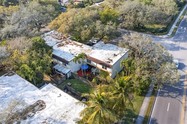 $368,000 | 3300 Atlanta Street, Unit 15B, Hollywood, FL 33021