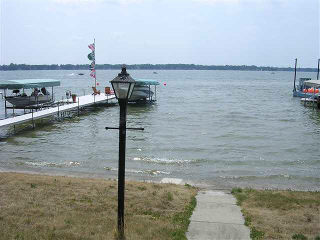 11651 North Ogden Point Road Syracuse, IN 46567 - Photo 3 of 7 Gallery Image 3