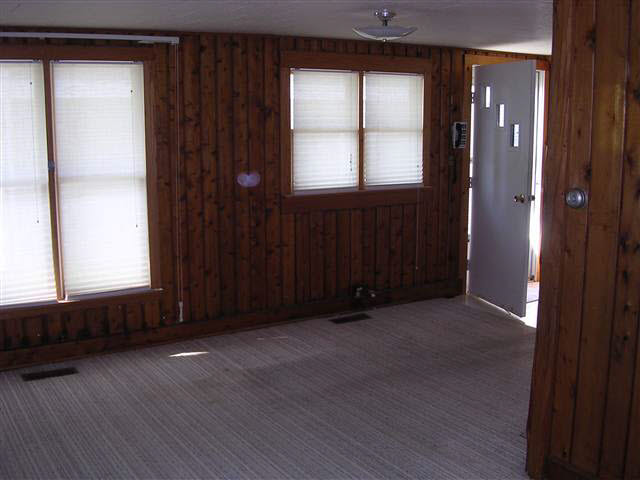 11651 North Ogden Point Road Syracuse, IN 46567 - Photo 4 of 7 Gallery Image 4