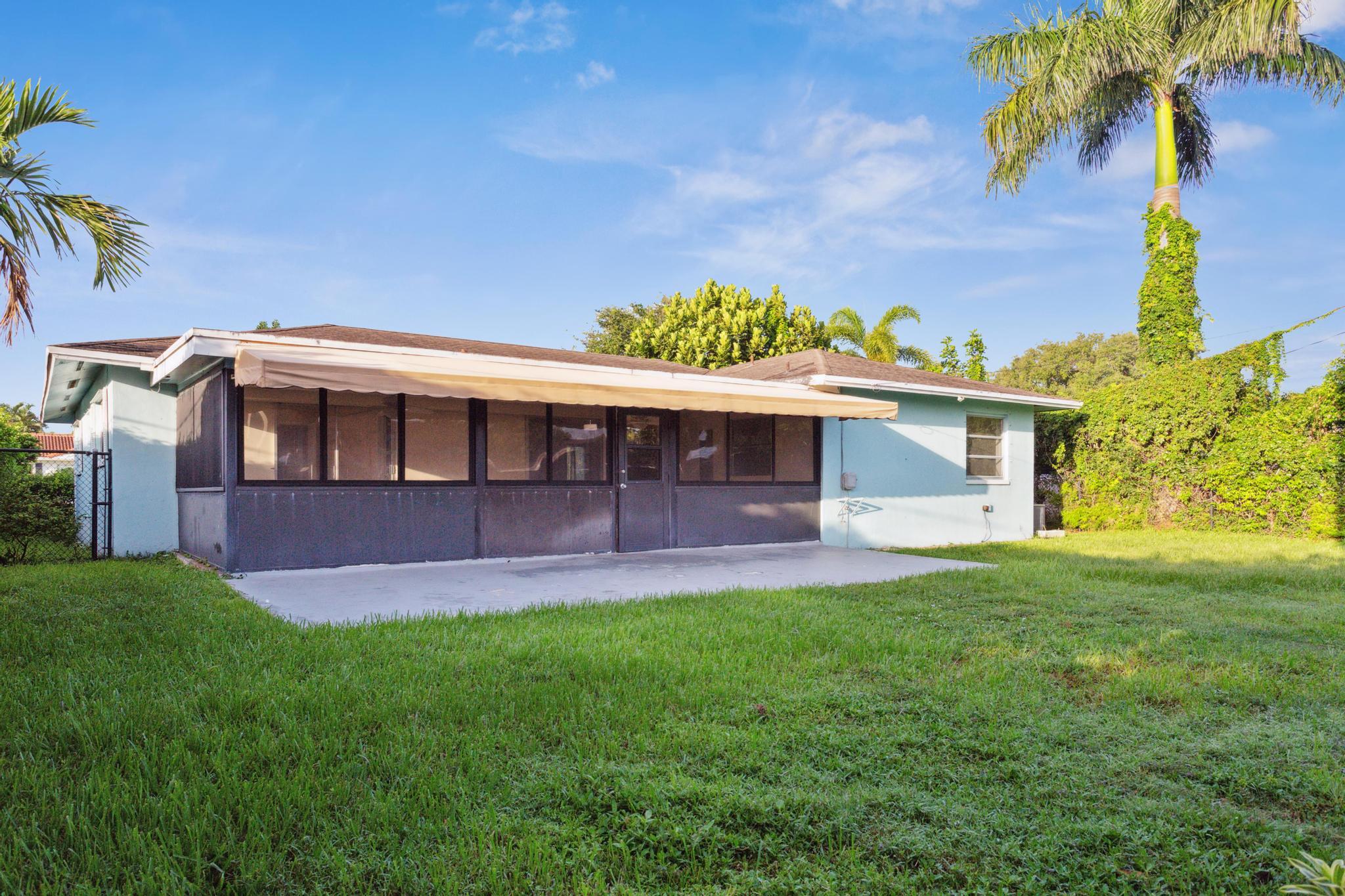 1171 Southwest 11th Street Boca Raton, FL 33486 - Photo 4 of 20 IMG_0853