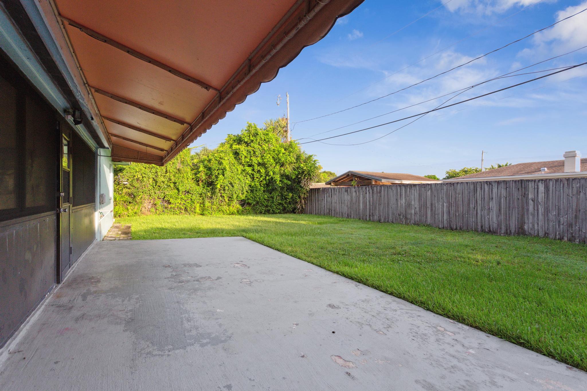 1171 Southwest 11th Street Boca Raton, FL 33486 - Photo 5 of 20 IMG_0852