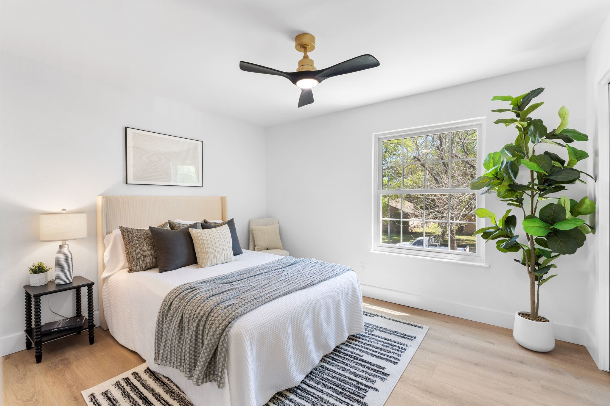 6902 Stoney River Drive Spring, TX 77379 - Photo 26 of 32 A sizable 2nd bedroom on the 2nd floor.