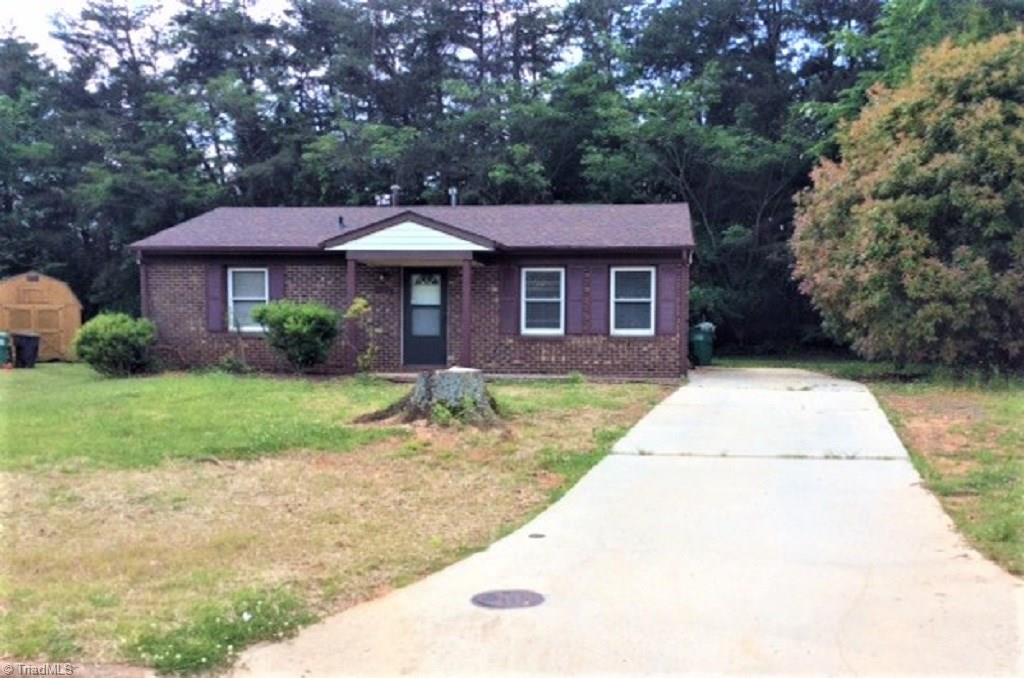 512 Pendleton Court High Point, NC 27260 - Photo 2 of 12 Gallery Image 2