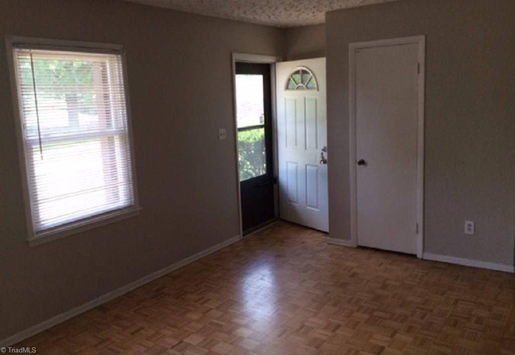 512 Pendleton Court High Point, NC 27260 - Photo 3 of 12 Gallery Image 3