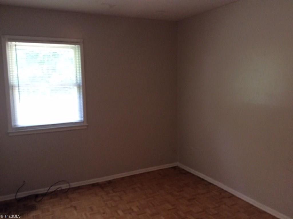 512 Pendleton Court High Point, NC 27260 - Photo 8 of 12 Gallery Image 8