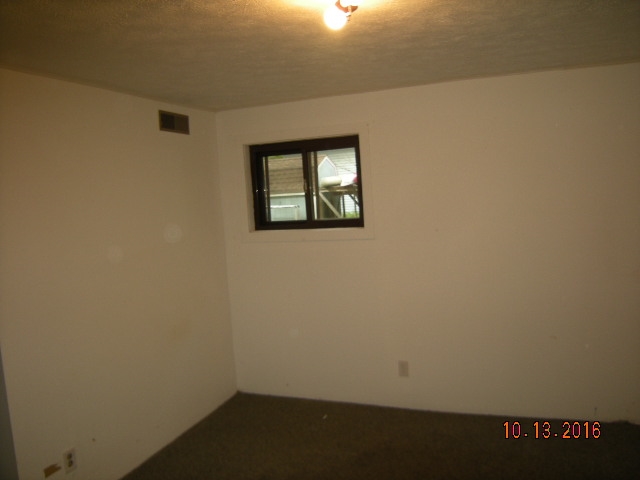306 High Lake Road Traverse City, MI 49696 - Photo 10 of 13 1824663-9.JPG