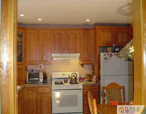 276 Dallas Road North Brunswick, NJ 08902 - Photo 5 of 8 Gallery Image 5