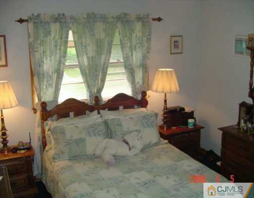 276 Dallas Road North Brunswick, NJ 08902 - Photo 6 of 8 Gallery Image 6