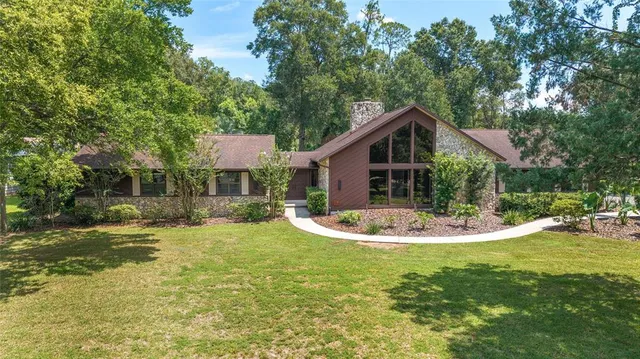 $559,999 | 165 Northeast 55th Avenue, Ocala, FL 34470