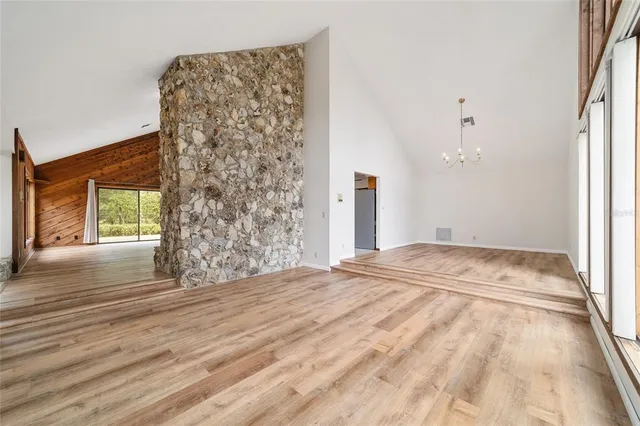 $559,999 | 165 Northeast 55th Avenue, Ocala, FL 34470