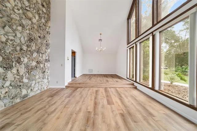 $549,999 | 165 Northeast 55th Avenue, Ocala, FL 34470