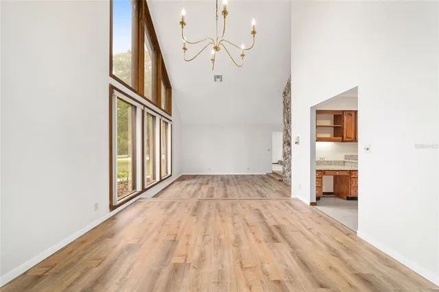 $549,999 | 165 Northeast 55th Avenue, Ocala, FL 34470