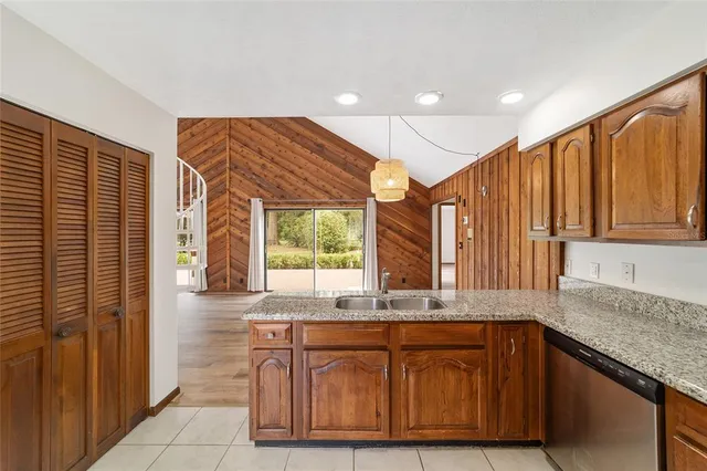 $559,999 | 165 Northeast 55th Avenue, Ocala, FL 34470