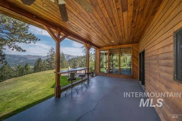 $885,500 | 110 Pineway Lane, Kamiah, ID 83536