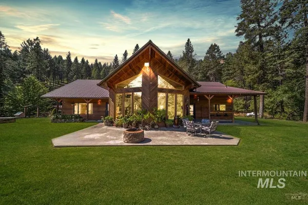 $885,500 | 110 Pineway Lane, Kamiah, ID 83536