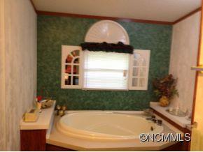 65 Middle Ridge Road Sylva, NC 28779 - Photo 5 of 16 Gallery Image 5